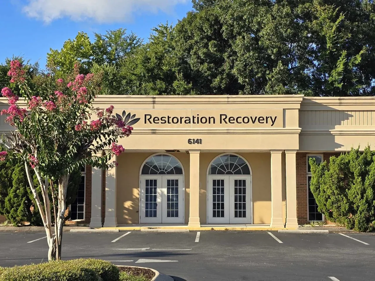 Exterior of Restoration Recovery's Chattanooga clinic.